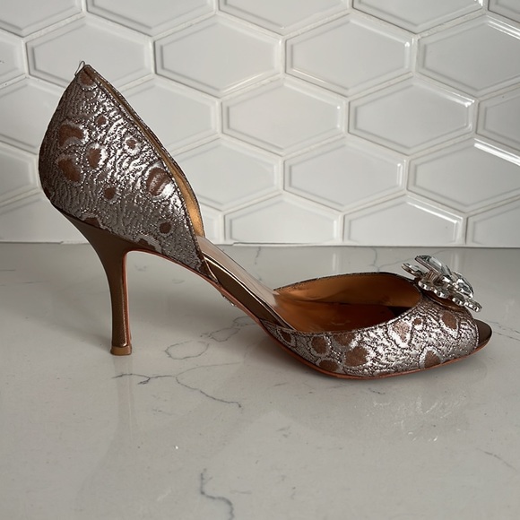✨👠Bronze Badgley Mischka Kasabella Heels 👠✨ - Picture 2 of 7